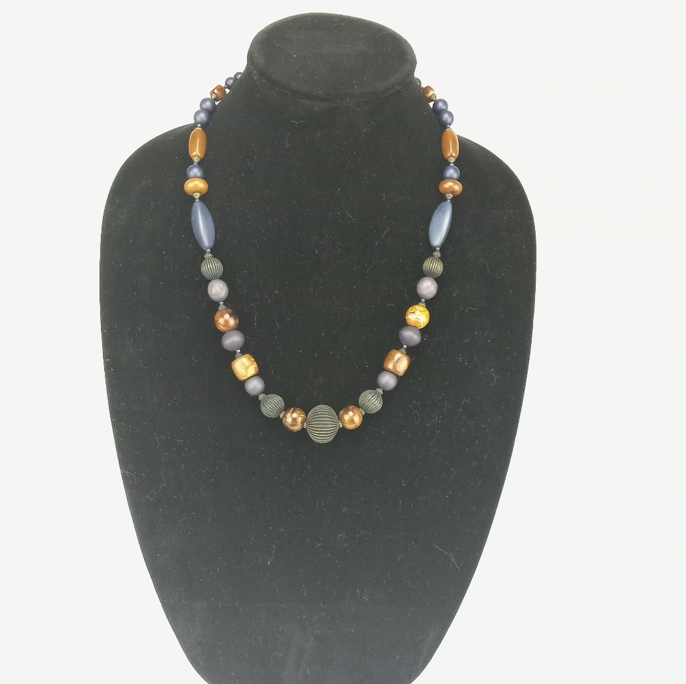 Pretty, & Simple Necklace